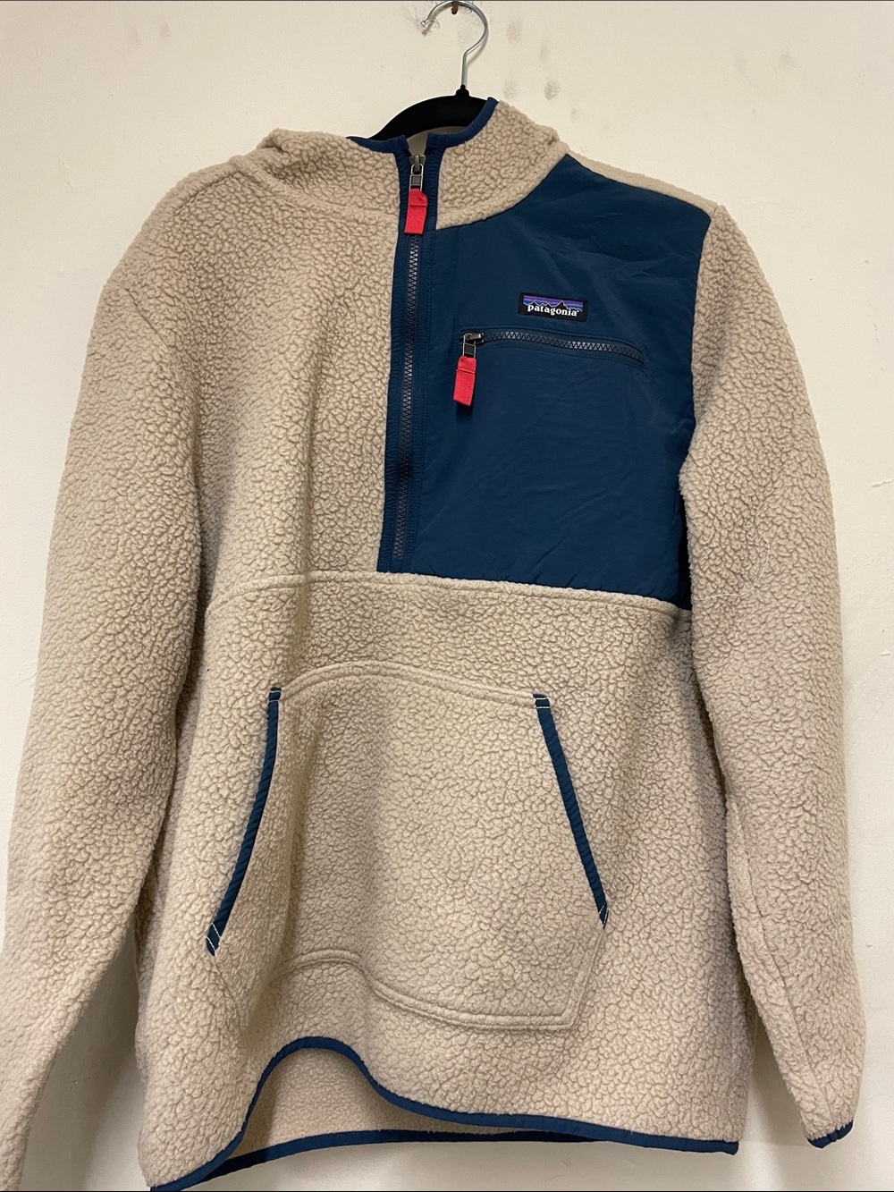 Patagonia Beige Sherpa Puffer Pullover with Navy Chest Panel | Size: L